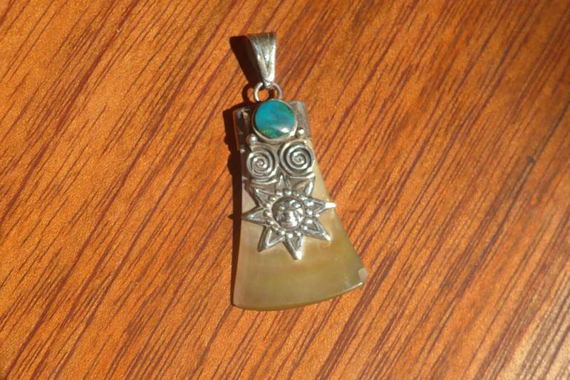 Silber Sonne Auf Perlmutt Anhänger von ArtAndean