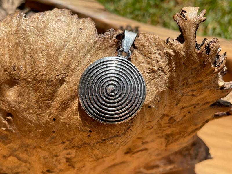 Silber Spiral Anhänger von ArtAndean