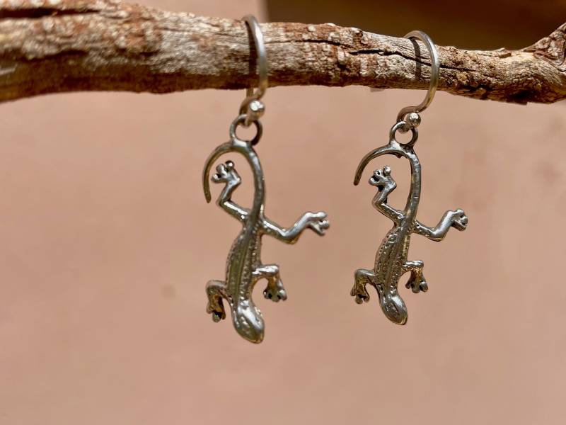 Silberne Eidechse Ohrring von ArtAndean
