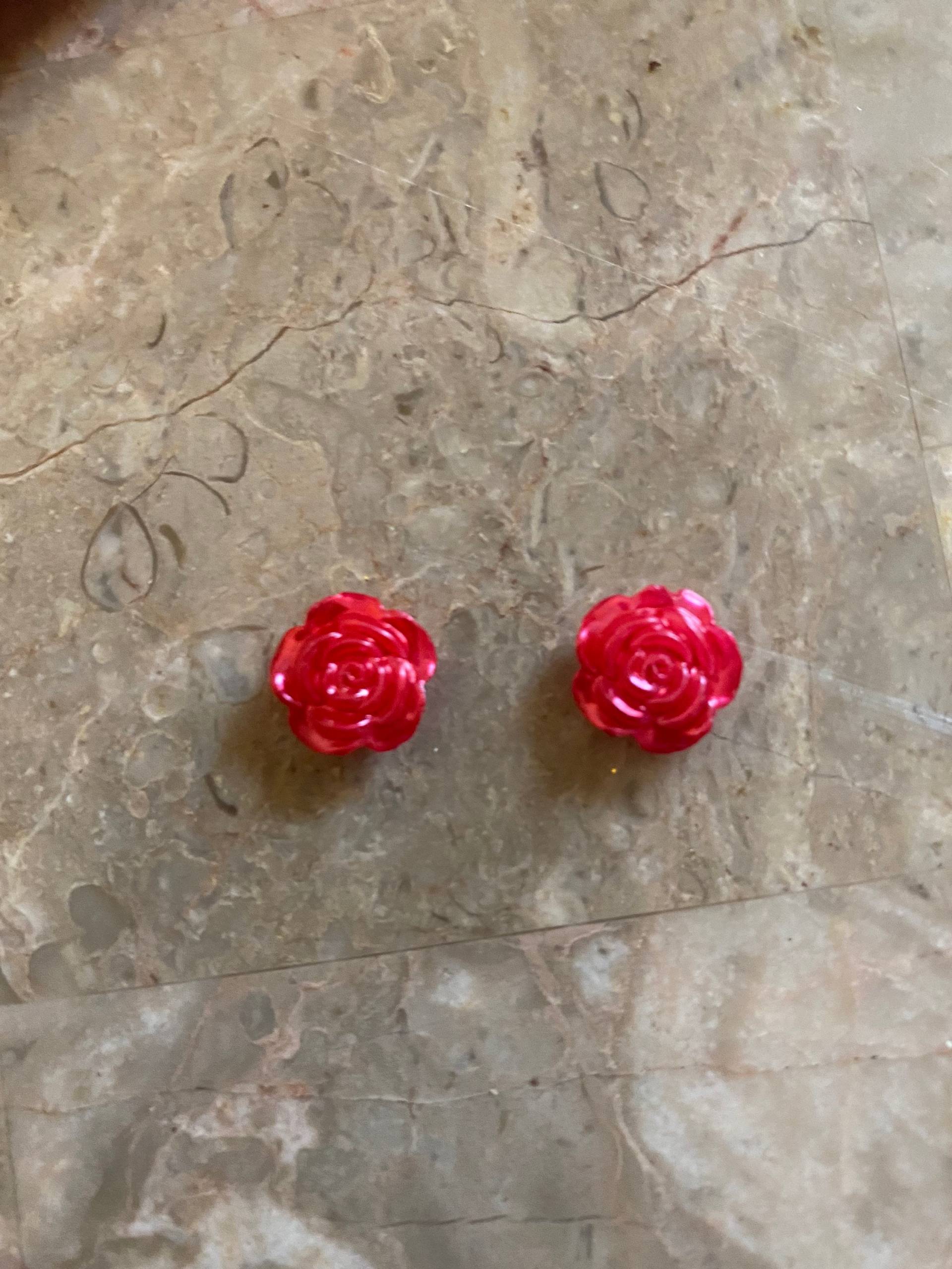 Rote Rose Blumen Ohrringe von ArtBows