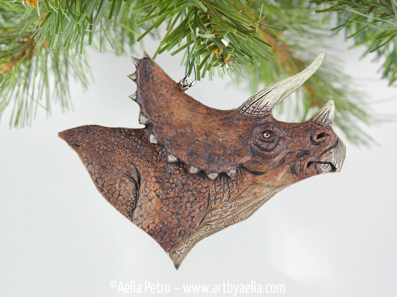 Triceratops Dinosaurier Halskette Oder Ornament - Auf Lager Und Sofort Versandfertig von ArtByAelia