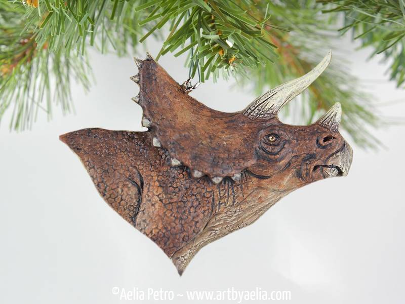 Triceratops Dinosaurier Halskette Oder Ornament - Auf Lager Und Sofort Versandfertig von ArtByAelia