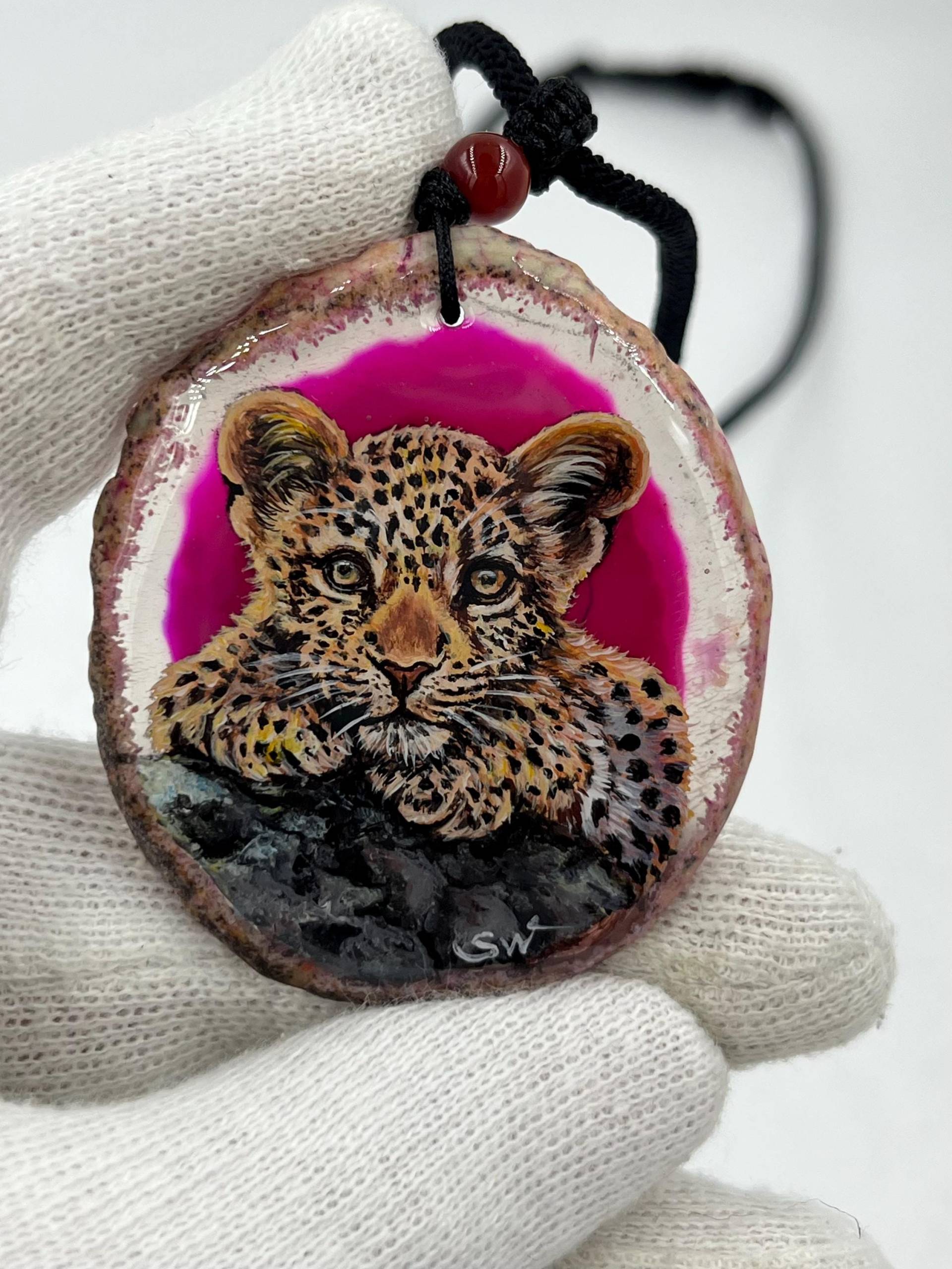 Einzigartige Anhänger /Der Leopardbaby/Achat/Hand Bemalt Juwelen Und Tragbare Kunst /Natur Schmuck Einzigartige Anhänger /Der Leopardbaby/Achat/Hand Bemalt Juwelen Und Tragbare Kunst /Natur Schmuck von ArtBySophiewang
