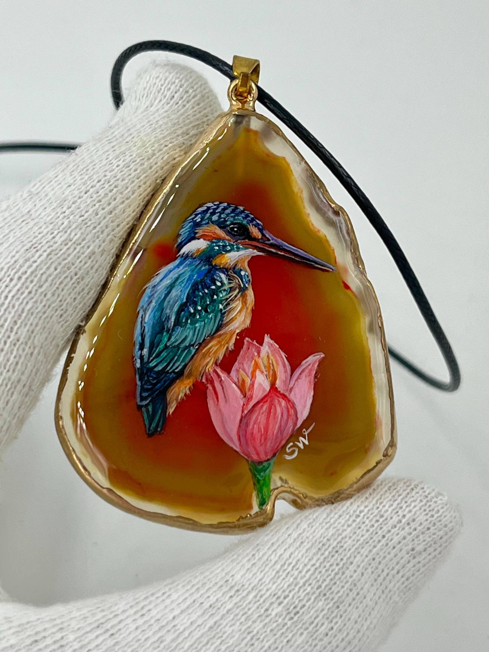 Einzigartige Anhänger /Der Eisvogel/Achat/Hand Bemalt Einzigartige Anhänger /Der Eisvogel/Achat/Hand Bemalt von ArtBySophiewang