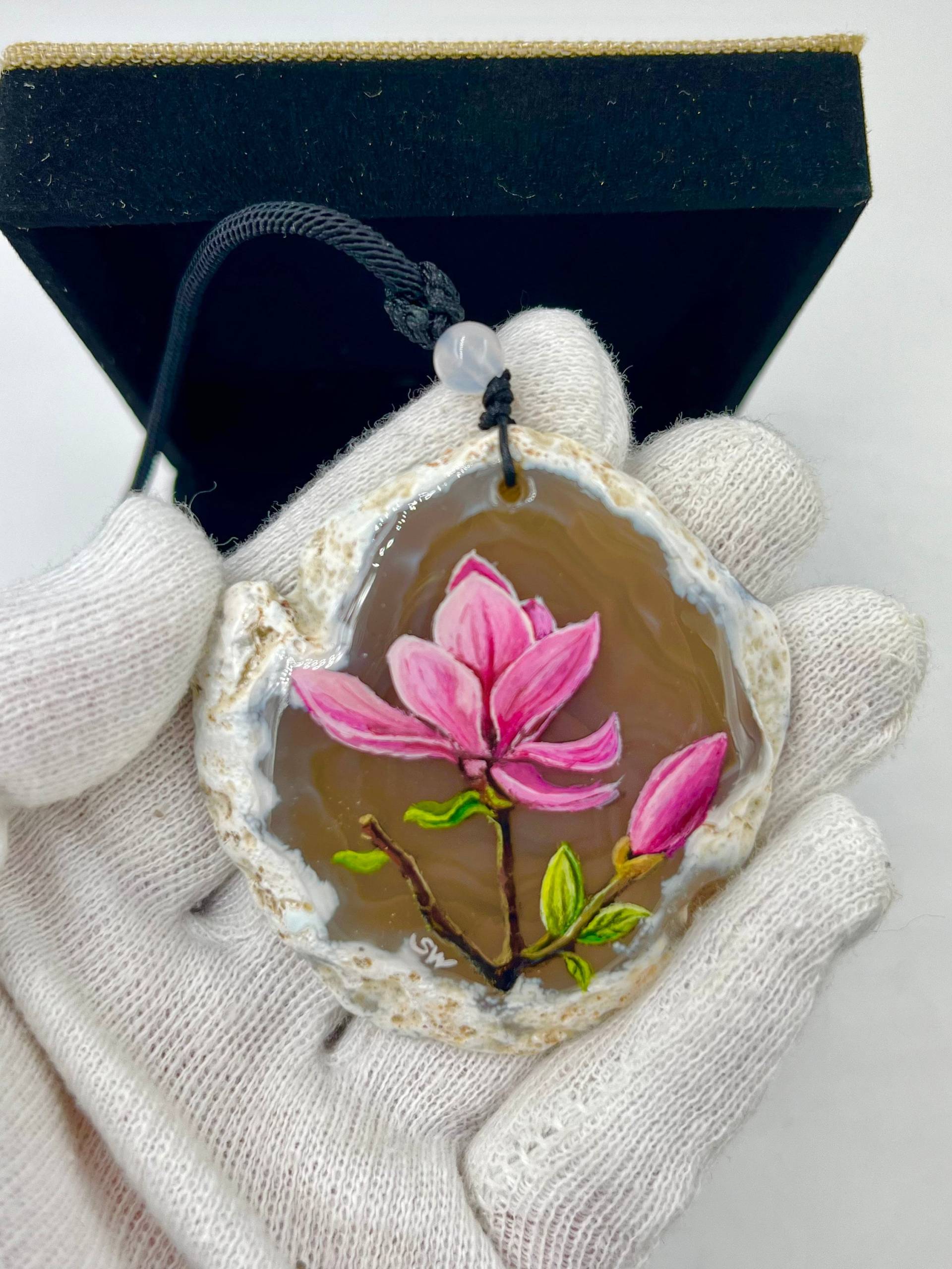 Einzigartige Anhänger /Yulan-Magnolie/Achat/Hand Bemalt Juwelen Und Tragbare Kunst /Natur Schmuck Einzigartige Anhänger /Yulan-Magnolie/Achat/Hand Bemalt Juwelen Und Tragbare Kunst /Natur Schmuck von ArtBySophiewang