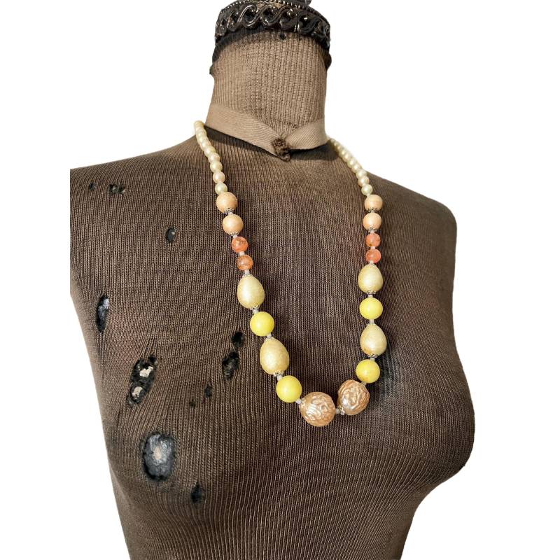 Vintage Herbstfarben Kunststoff Halskette Gelb Orange Faux Perlen von ArtDecoDame