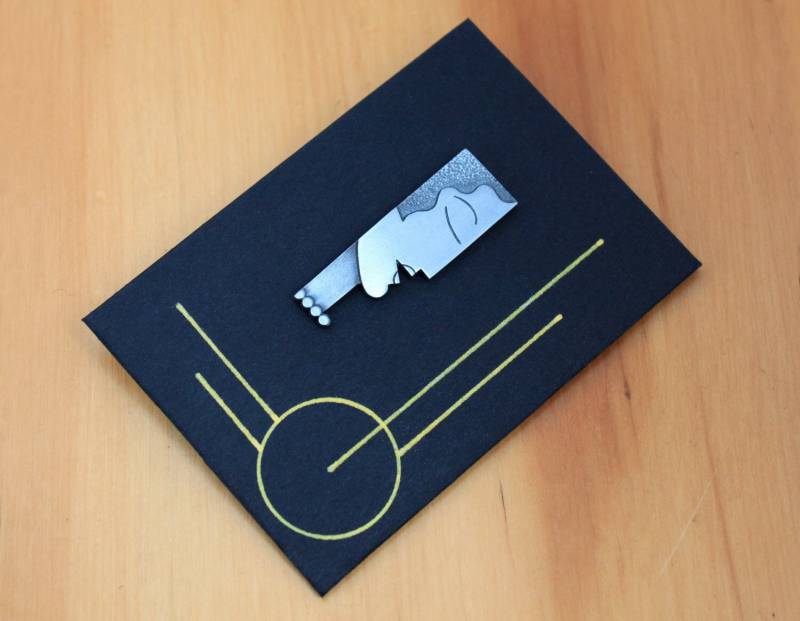 Art Deco Echo Eines Stilisierten Gesichts/Masken Brosche Antik Zinn Handfertig Ltd Edition von ArtDecoEchoes