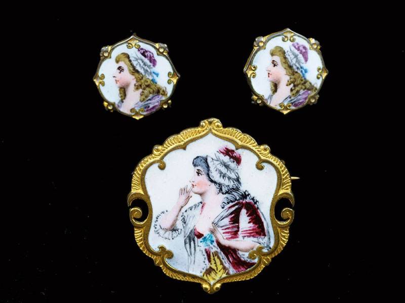 Antike Emaille Pinchbeck Brosche Und Ohrringe Set-19Th Century von ArtDecoGalaxy
