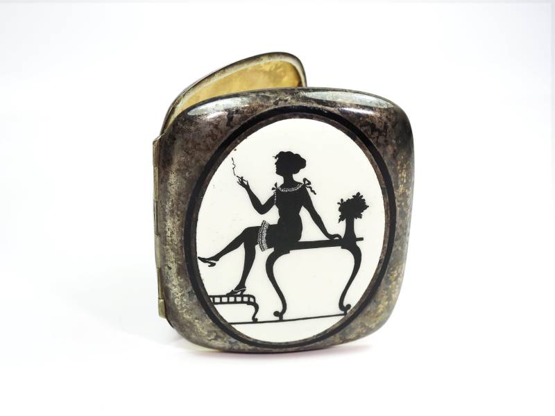 Art Deco Emaille Frauen Silhouette Zigarettenetui-Ca.1920Er Jahre von ArtDecoGalaxy