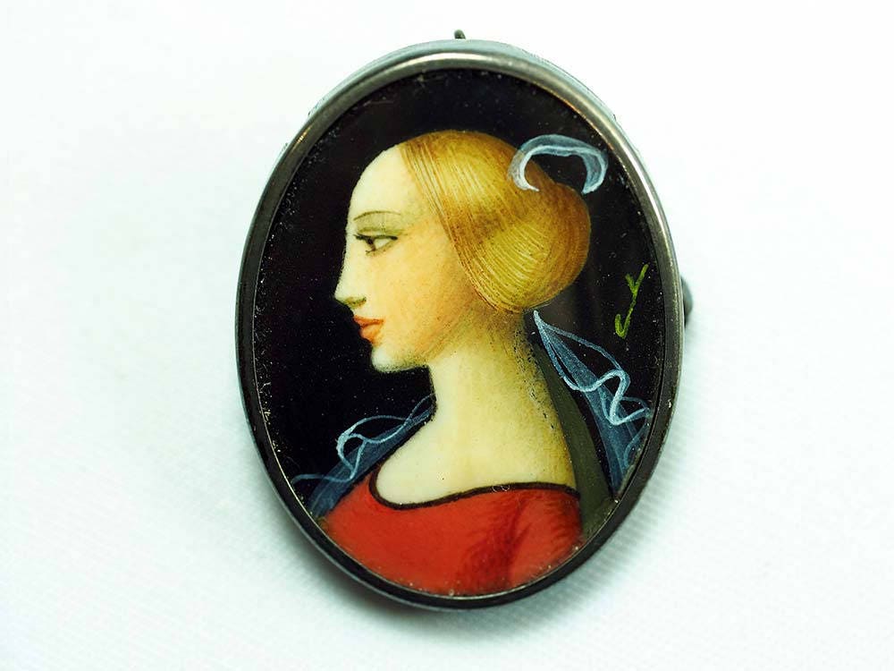 Handbemalte Silber Eingerahmt Miniatur Anhänger Brosche von ArtDecoGalaxy