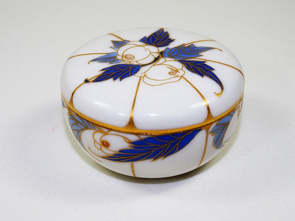 Sevres Art Deco Porzellan Dose von ArtDecoGalaxy