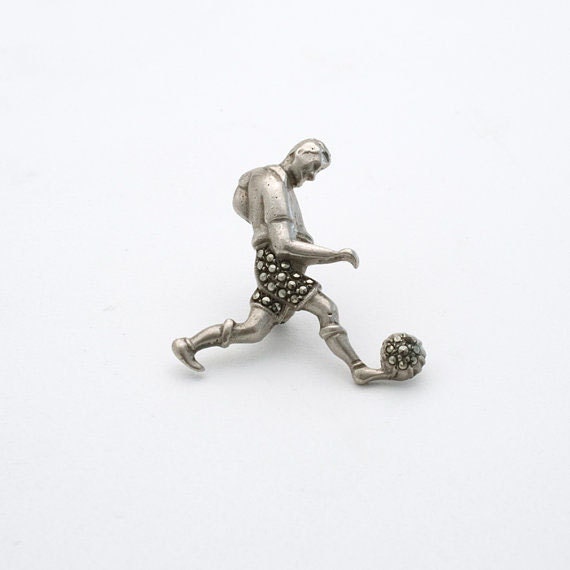 Kleine Silberbrosche Fußballspieler // Fußball Anstecker Schmuck Der 1920Er Jahre Deutsche Art Deco Brosche Zierlicher von ArtDecoratif