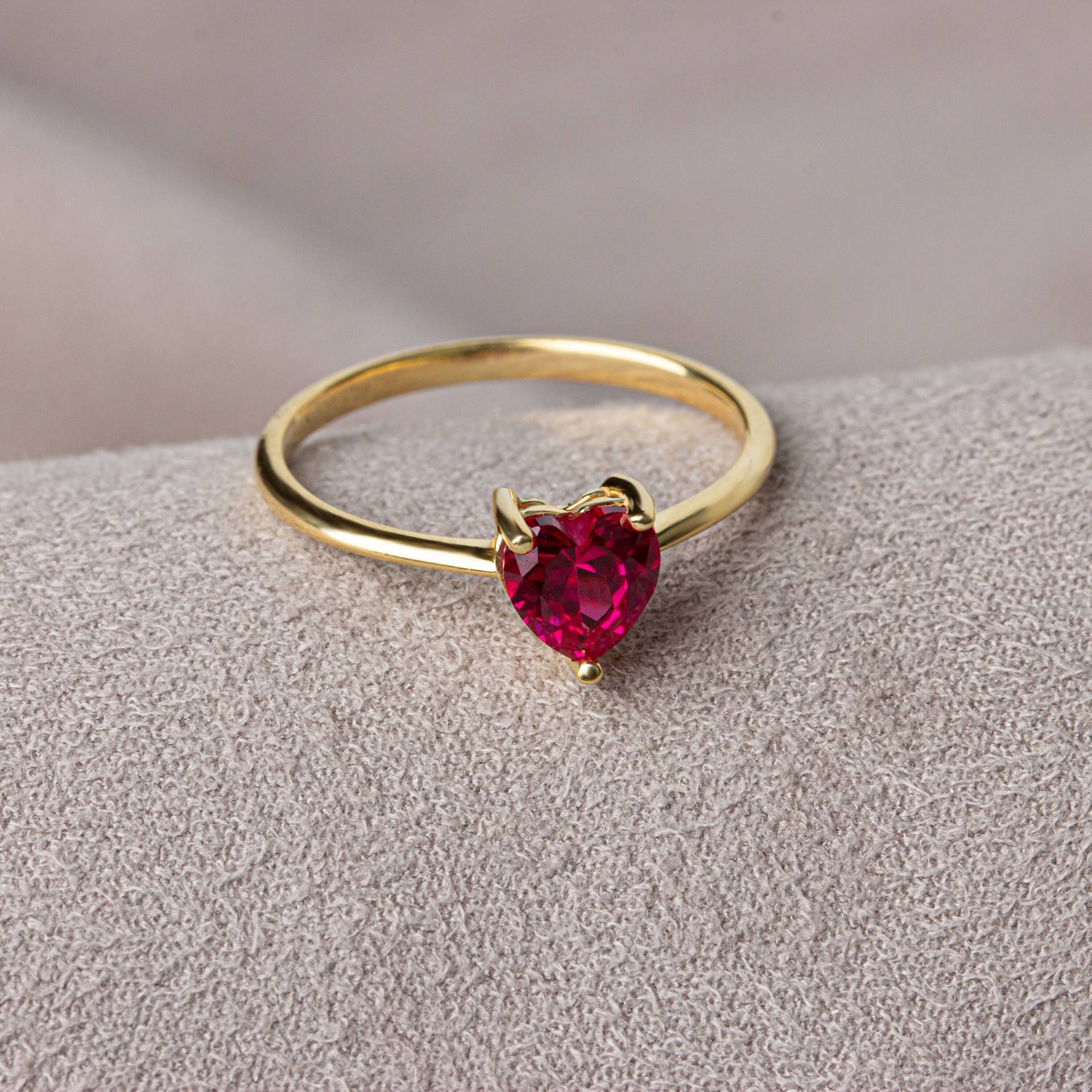 Herz Rubin Ring, Juli Birthstone Schmuck, 14K 10K 8K Massivgold von ArtDiamonds