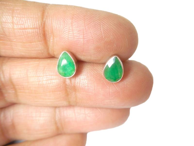 Grüne Emerald Sterling Silber 925 Edelstein Ohrstecker - 5 X 7 Mm von ArtGeckoJewellery