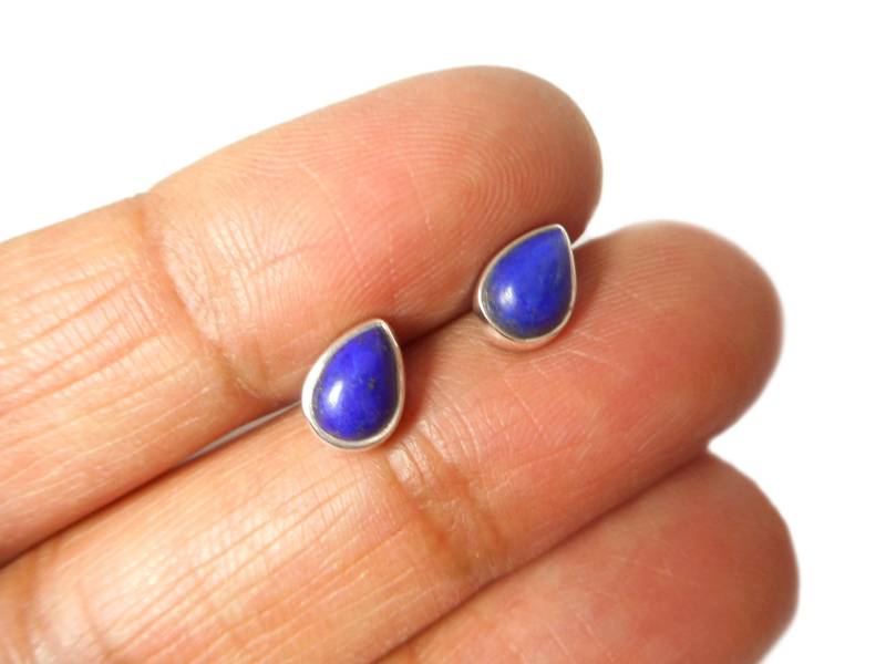 Kleine Blaue Lapislazuli Sterling Silber Edelstein Ohrstecker 925 von ArtGeckoJewellery
