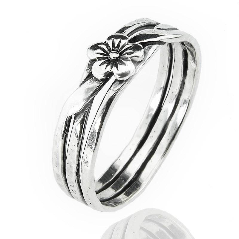 sterling Silber Ring - Gehämmerter Twist Geflochtener Patina Blume sterling Silber Ring - Gehämmerter Twist Geflochtener Patina Blume von ArtGema