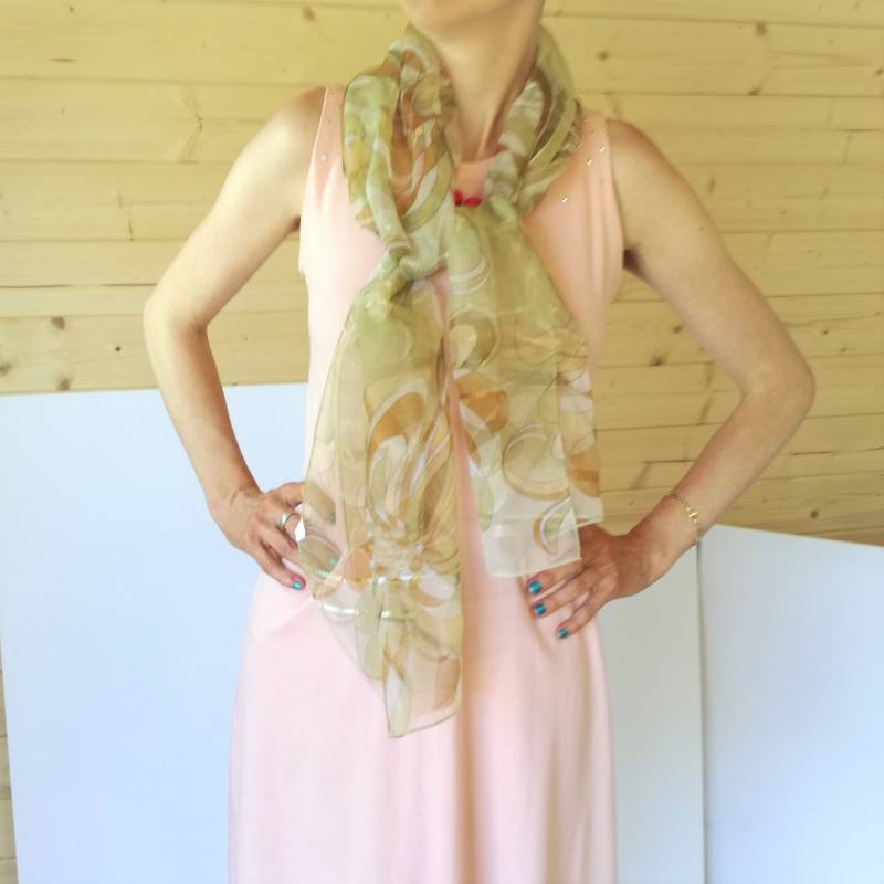 Hübscher Kleiner Chiffonschal - Leichtes Modeaccessoire von ArtHandStudio