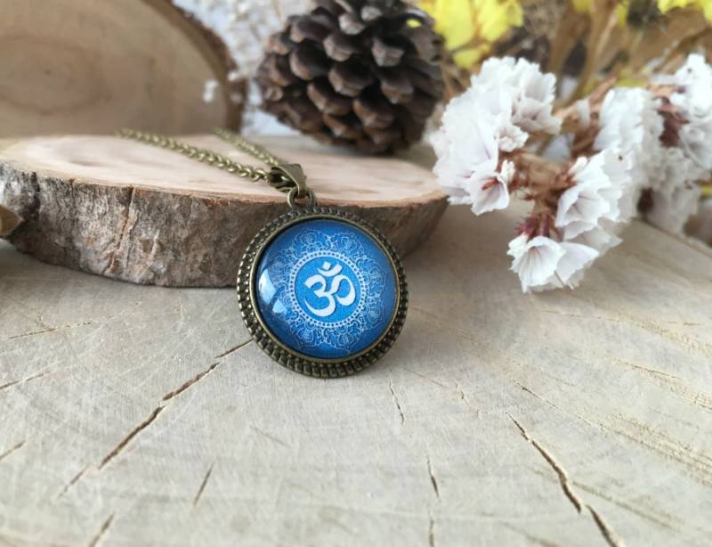 Blaue Om Anhänger | Hindu-Schmuck Antike Bronze Yoga-Anhänger Handgemachte Schmuck Spirituelle Ikone Maßgeschneiderte Spirituell von ArtHarmony