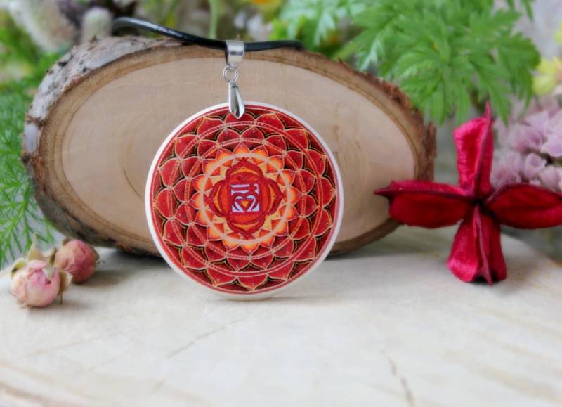 Muladhara Anhänger Aus Fimo | Chakra Wurzelchakra Schmuck von ArtHarmony