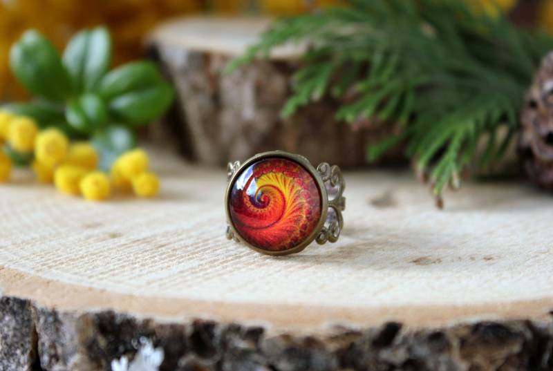 Roter Fraktalring | Spiralring Fractal Schmuck Fibonacci-Spiralring Roter Fraktalring | Spiralring Fractal Schmuck Fibonacci-Spiralring von ArtHarmony
