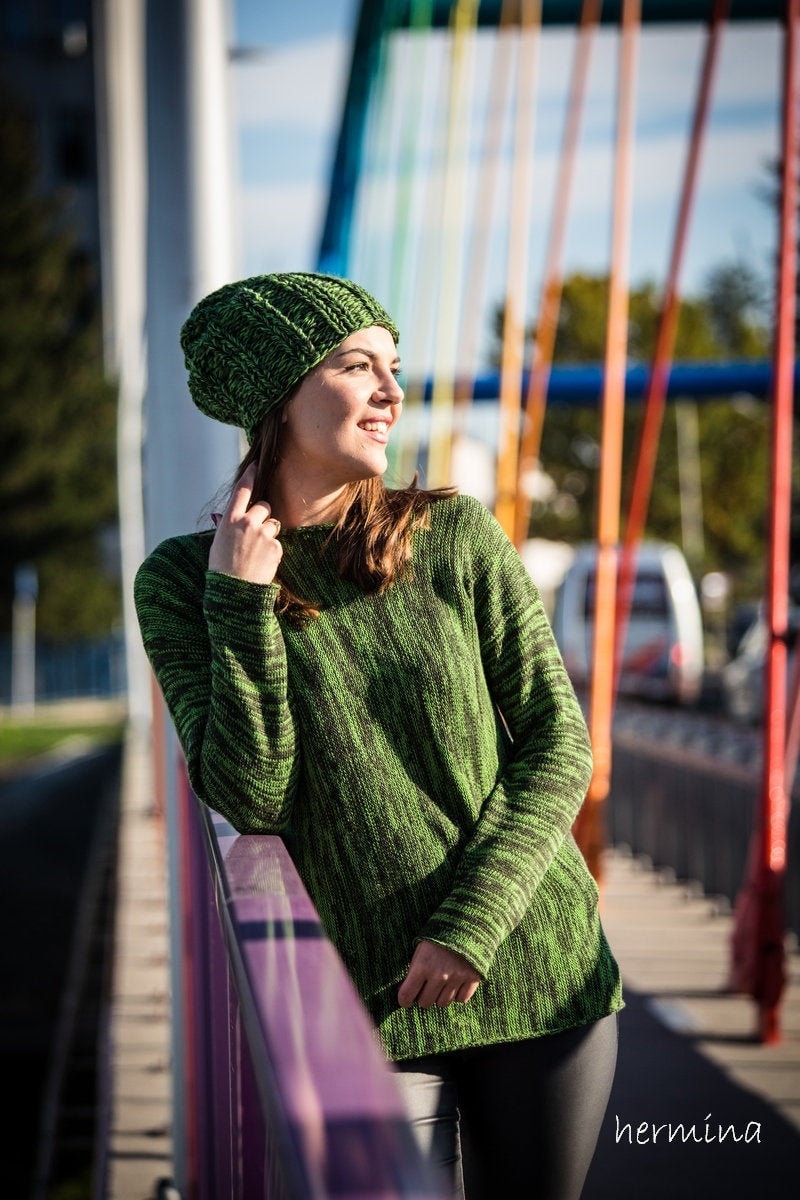 Grüner Melange Pullover Grüner Melange Pullover von ArtHermina