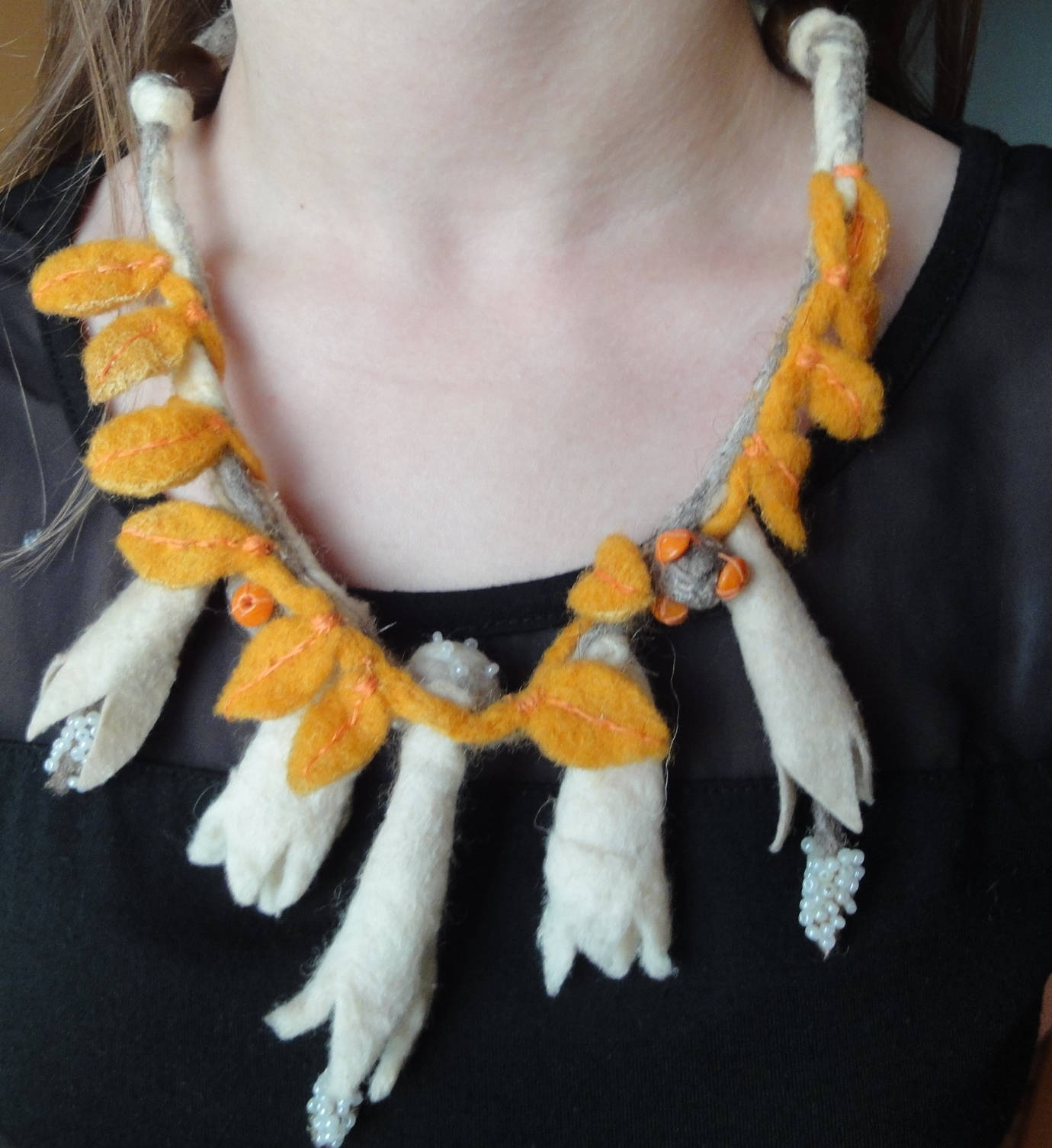 Tragbare Kunst, Gefilzte Blumenschmuck, Schmuck Für Besondere Anlässe von ArtJCollectibles