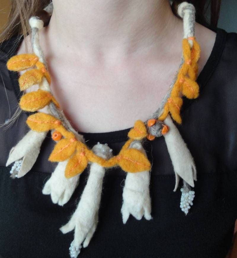 Tragbare Kunst, Gefilzte Blumenschmuck, Schmuck Für Besondere Anlässe Tragbare Kunst, Gefilzte Blumenschmuck, Schmuck Für Besondere Anlässe von ArtJCollectibles