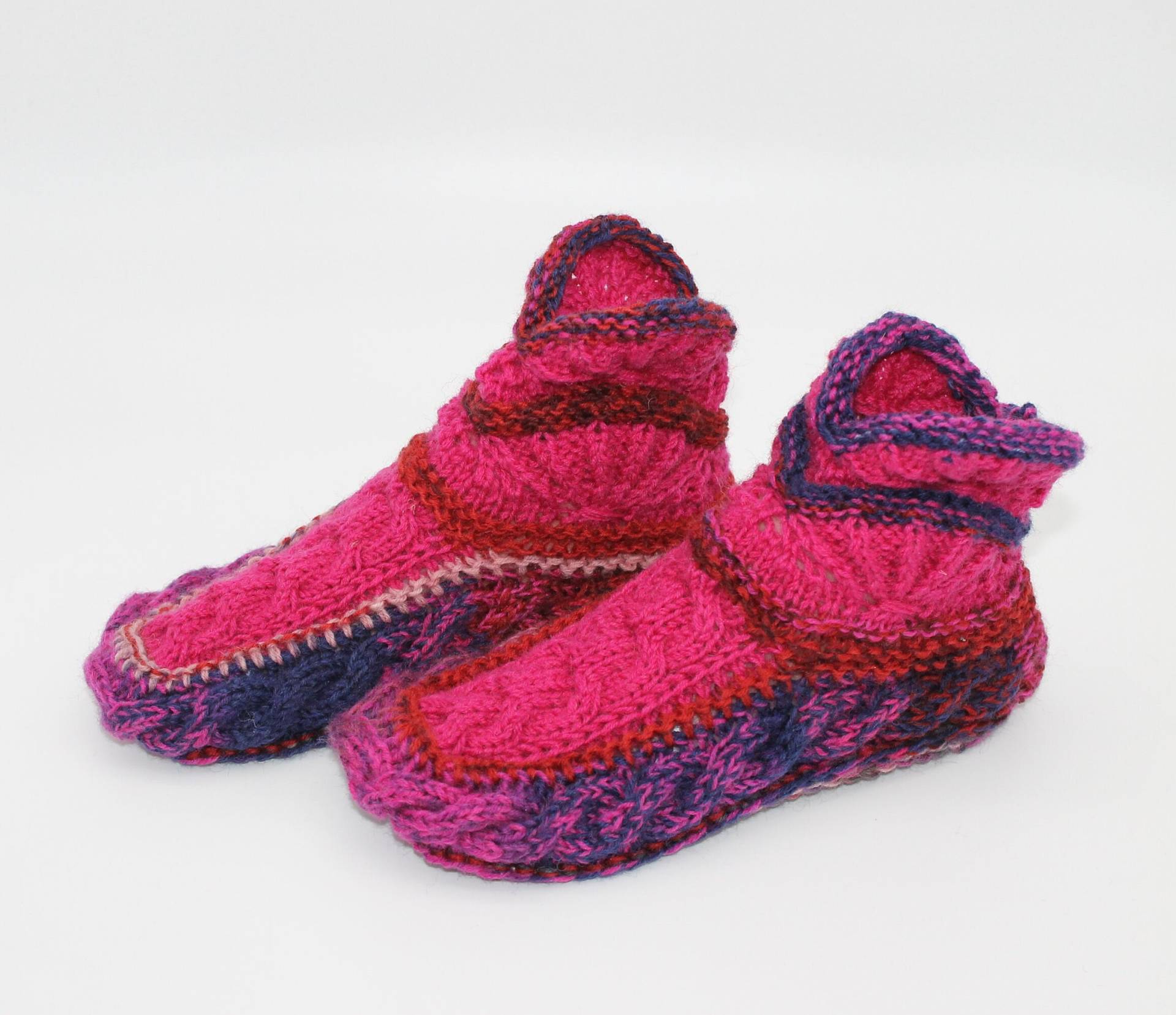 Socken Handgestrickt Gestrickt Stricksocken Geschenk Puschen Hausschuhe Größe 36-38 Socken Handgestrickt Gestrickt Stricksocken Geschenk Puschen Hausschuhe Größe 36-38 von ArtLoveSchreiber