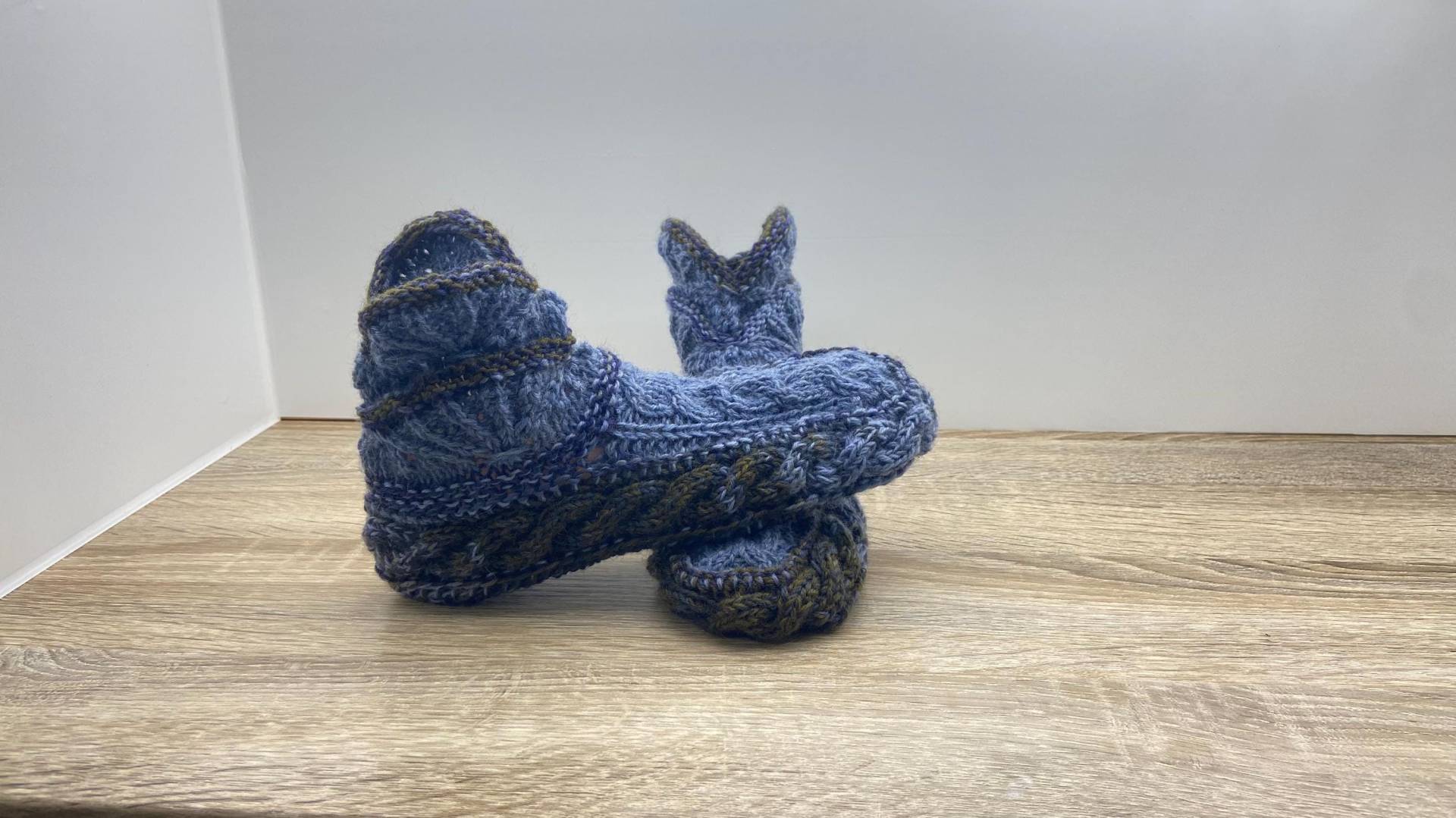 Socken Puschen Hausschuhe Größe 39-42 Gestrickt Handgestrickt Handarbeit Geschenk von ArtLoveSchreiber