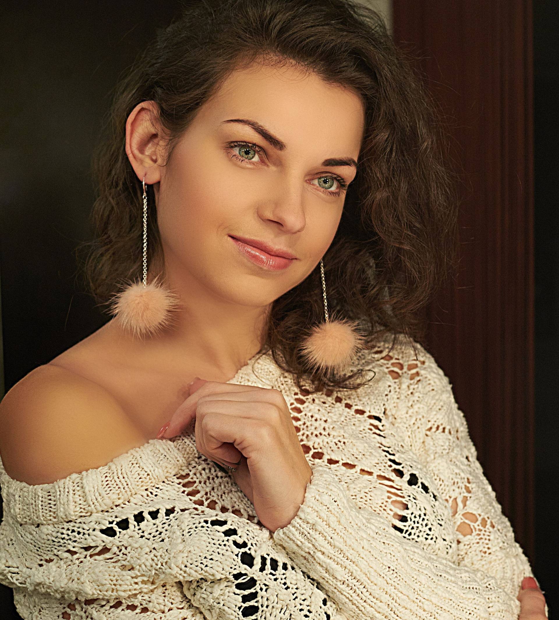 Pelz Kette Ohrringe Nerz Pompom Pelzige Echter Schmuck Zubehör Silber Ohrring von ArtMariDesign