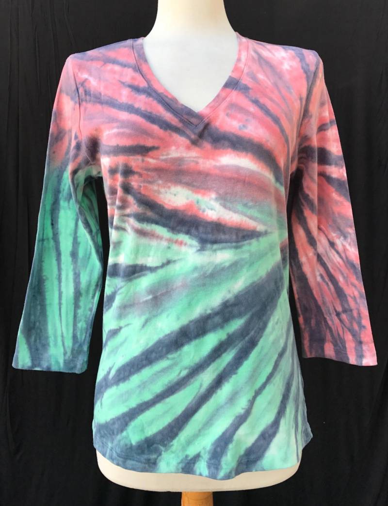 Baumwolle 1x1 Baby Rib, V-Ausschnitt 3/4 Ärmel, Handfärbung - Farbe Multi von ArtNatureByLYNN