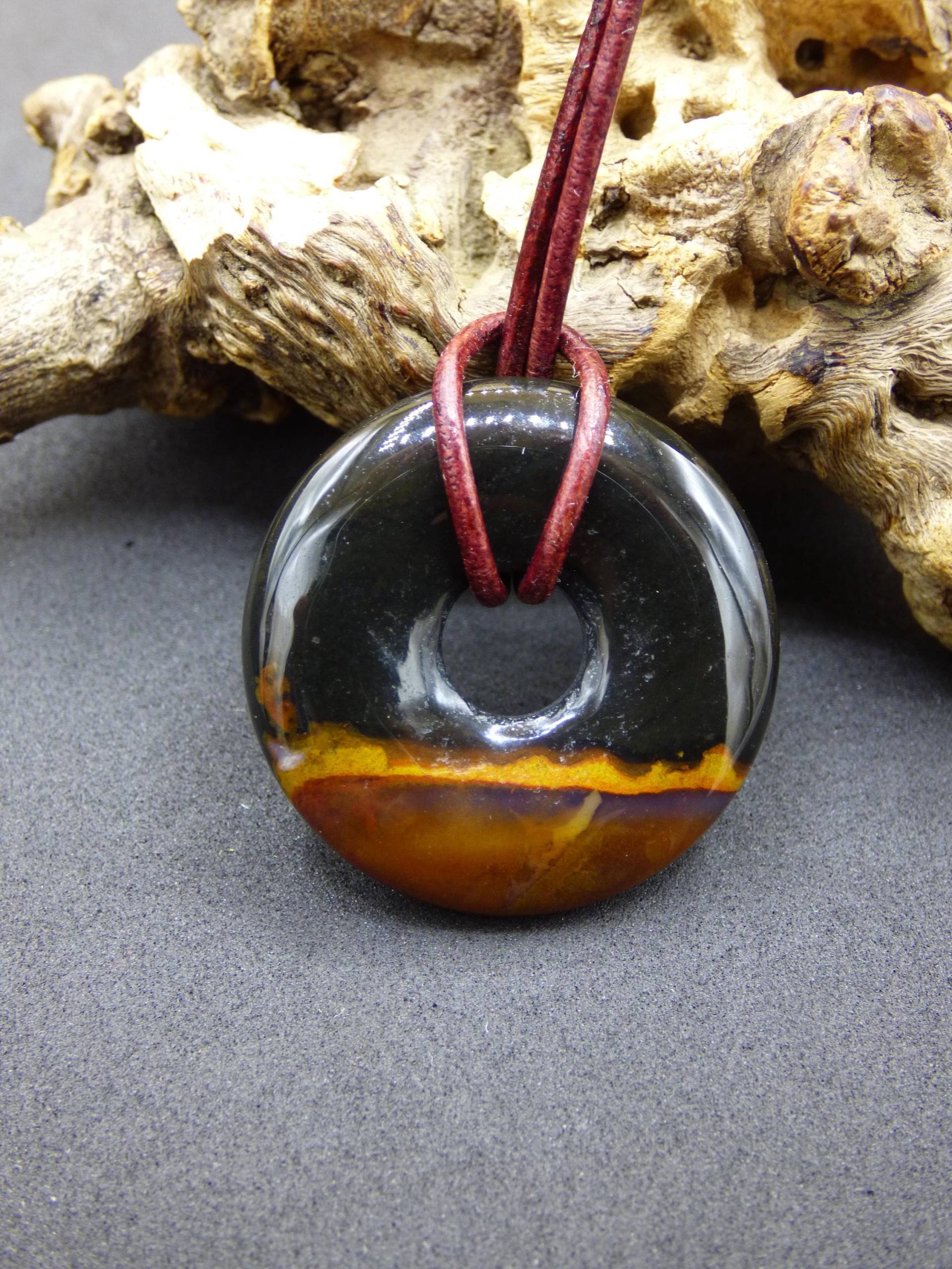 Achat Black Schwarz 30mm - Edelstein Donut Kette Mann Frau Vater Mutter Tochter Freund Heilstein Glück Schmuck Hippie Natur Rarität Geschenk Achat Black Schwarz 30mm - Edelstein Donut Kette Mann Frau Vater Mutter Tochter Freund Heilstein Glück Schmuck Hippie Natur Rarität Geschenk von ArtOfNatureBerlin