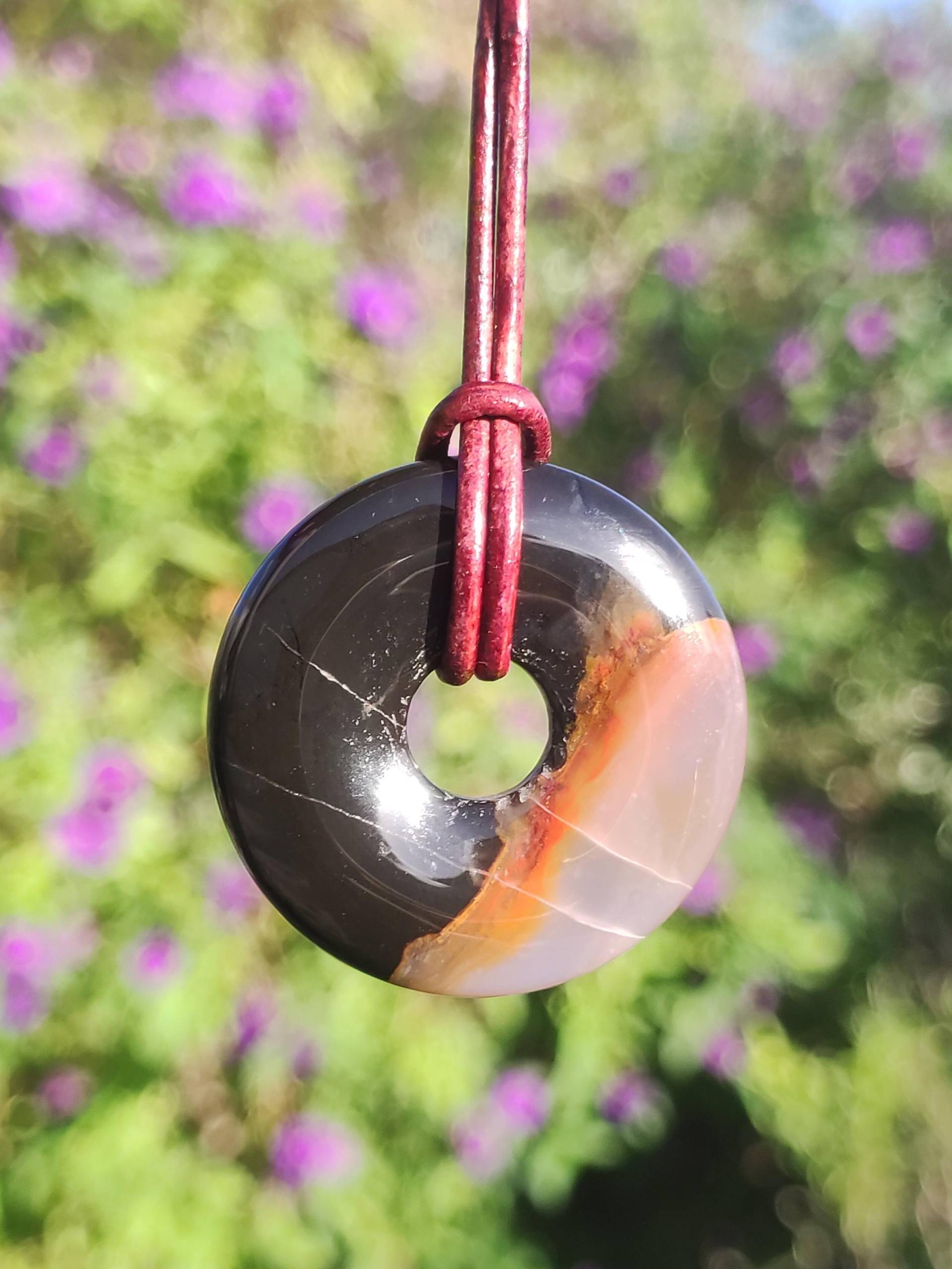 Achat Black Schwarz 30mm - Edelstein Donut Kette Mann Frau Vater Mutter Tochter Freund Heilstein Glück Schmuck Hippie Natur Rarität Geschenk von ArtOfNatureBerlin