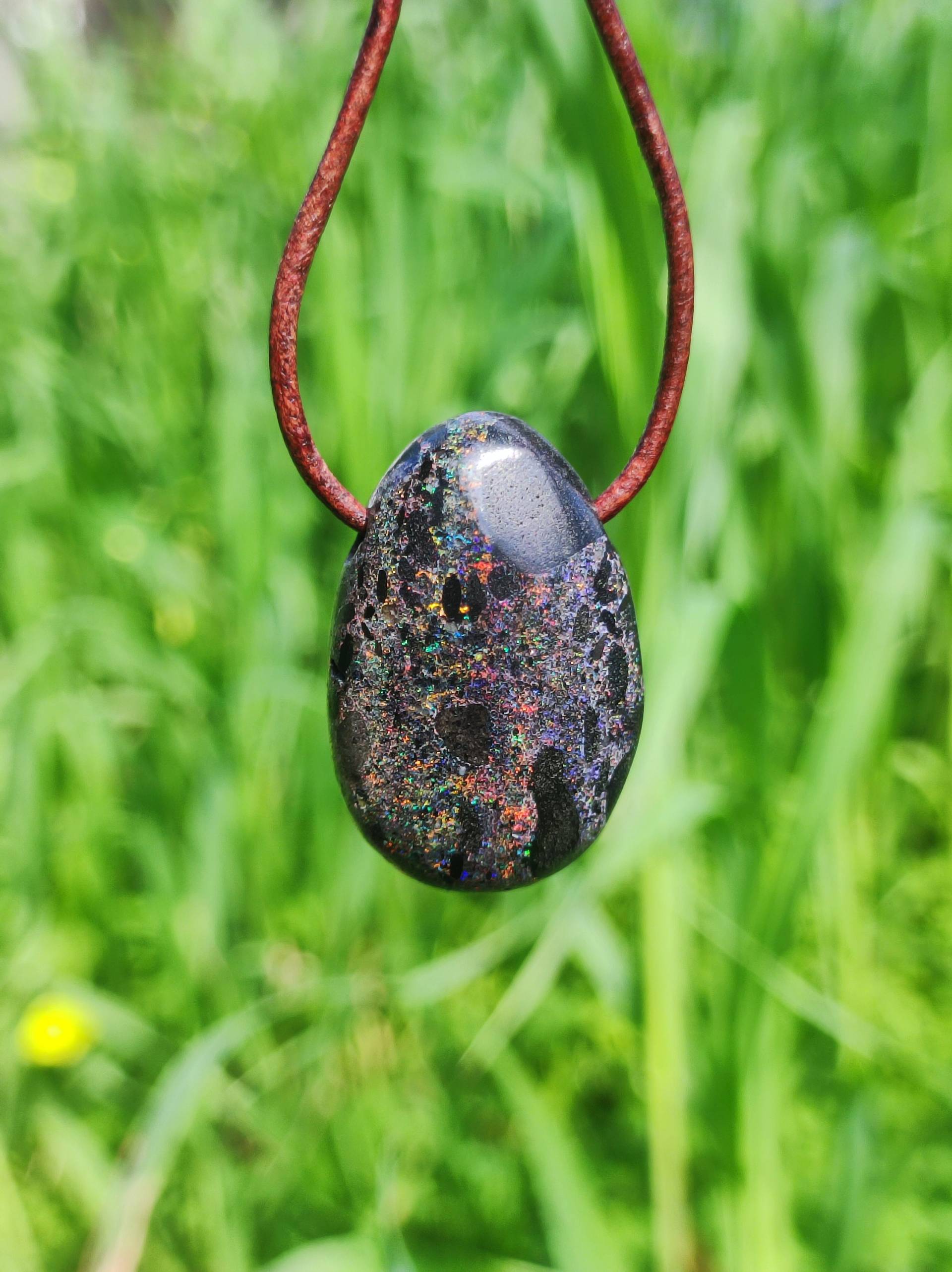 Black Opal - Edelstein Kette Bunt Funkelnd Rarität Natur Heilstein Energie Chakra Kristall Anhänger Mann Frau Kind Vater Geschenk Er Sie von ArtOfNatureBerlin