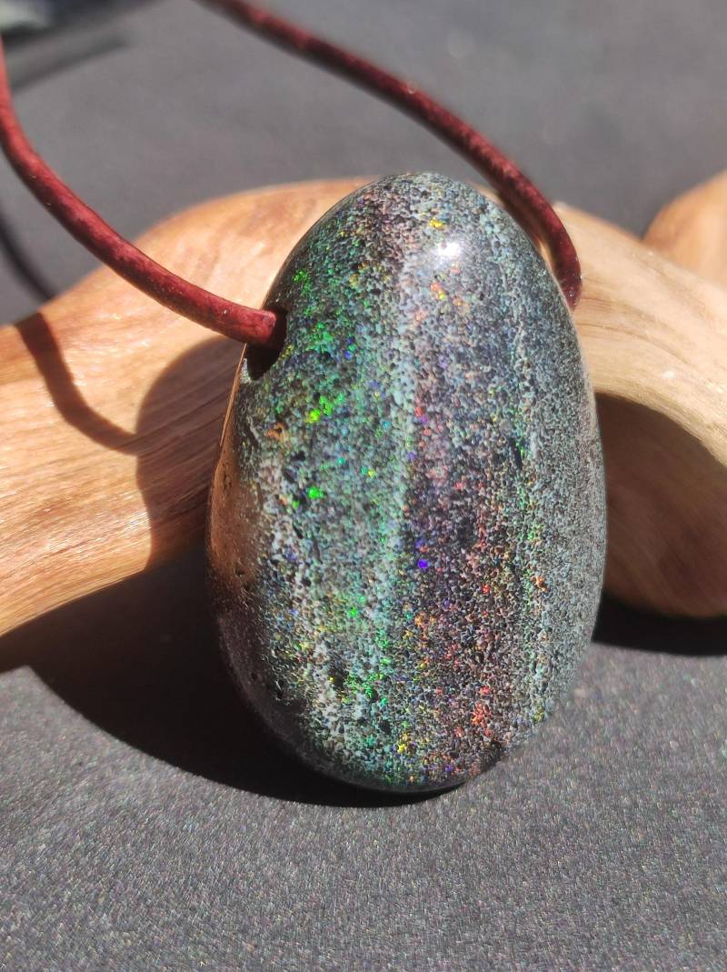 Black Opal - Edelstein Kette Bunt Funkelnd Rarität Natur Heilstein Energie Chakra Kristall Anhänger Mann Frau Kind Vater Geschenk Er Sie von ArtOfNatureBerlin