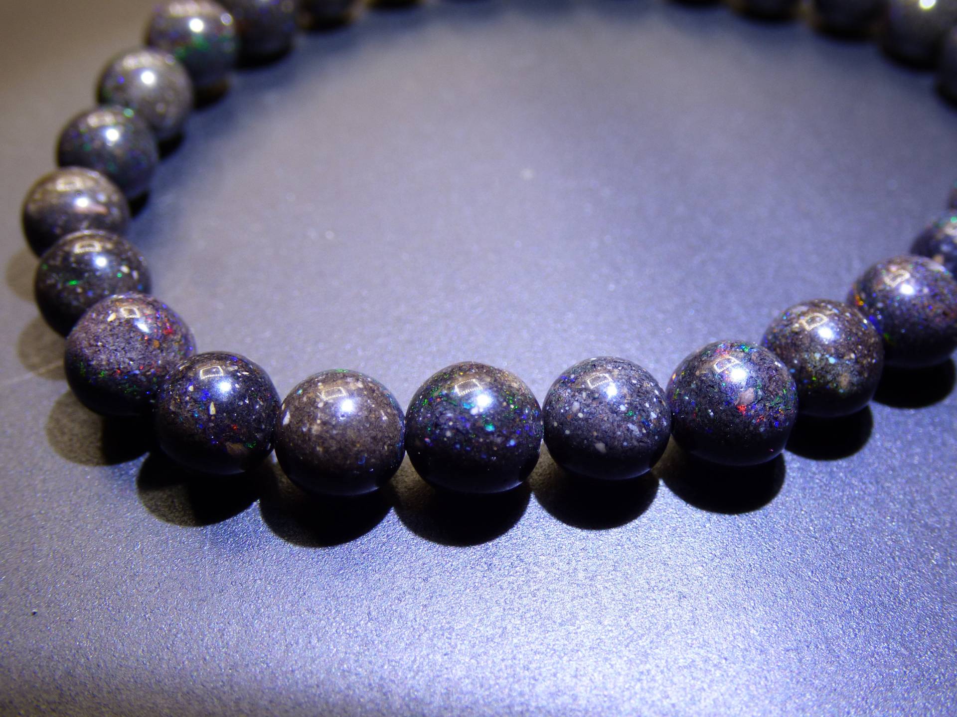 Black Opal Rarität Stretch Edelstein Armband Goa Hippie Boho Ethno Heilstein Frau Mann Geschenk Er Sie Natürlich Bunt Funkelnd Echt Selten Black Opal Rarität Stretch Edelstein Armband Goa Hippie Boho Ethno Heilstein Frau Mann Geschenk Er Sie Natürlich Bunt Funkelnd Echt Selten von ArtOfNatureBerlin