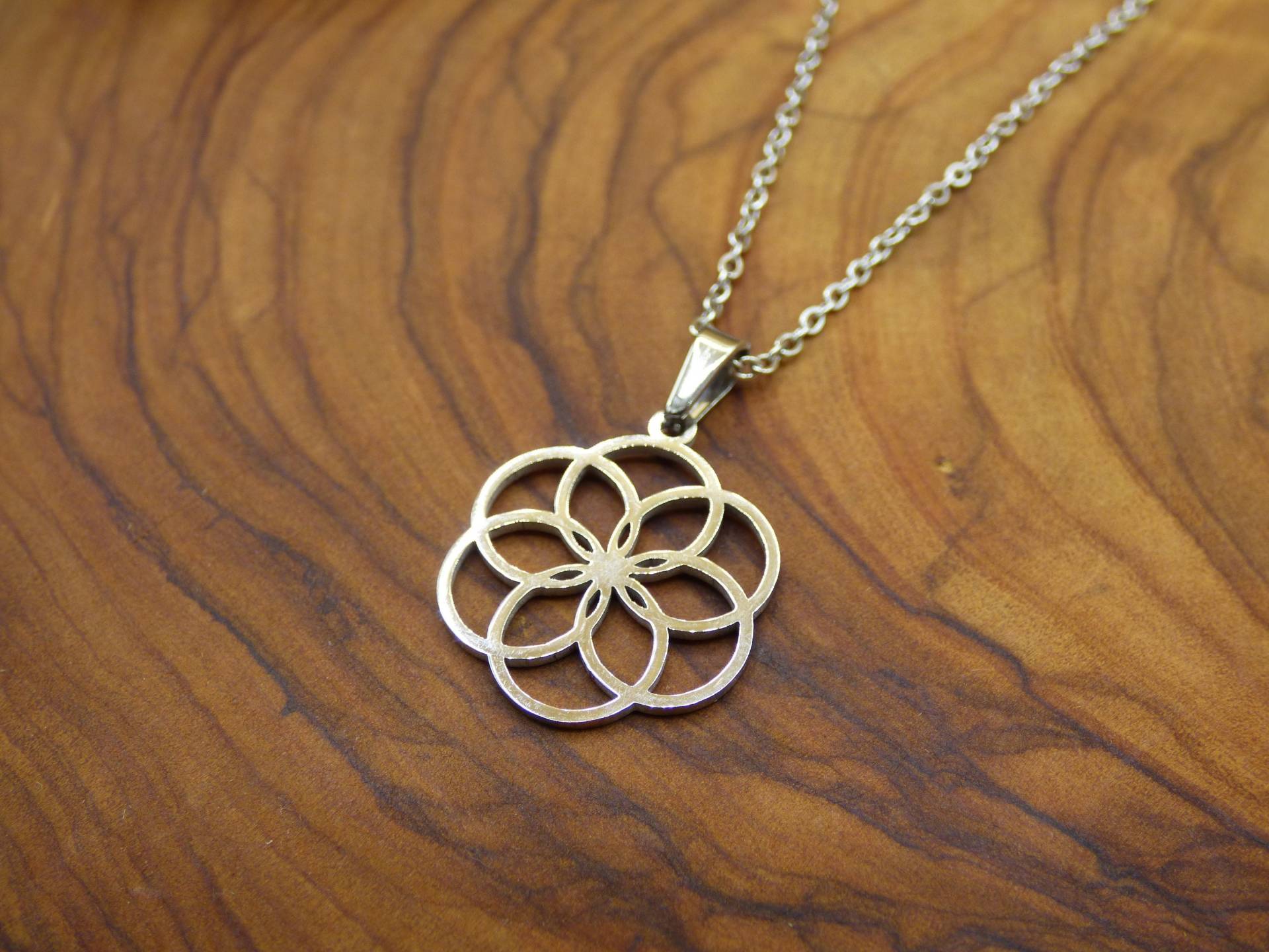 Blume Des Lebens - Flower Seed Of Life Mandala Kette Hippie Goa Boho Tibet Ethno Nature Fibonacci Edelstahl Silber Filigran Süß Blume Des Lebens - Flower Seed Of Life Mandala Kette Hippie Goa Boho Tibet Ethno Nature Fibonacci Edelstahl Silber Filigran Süß von ArtOfNatureBerlin