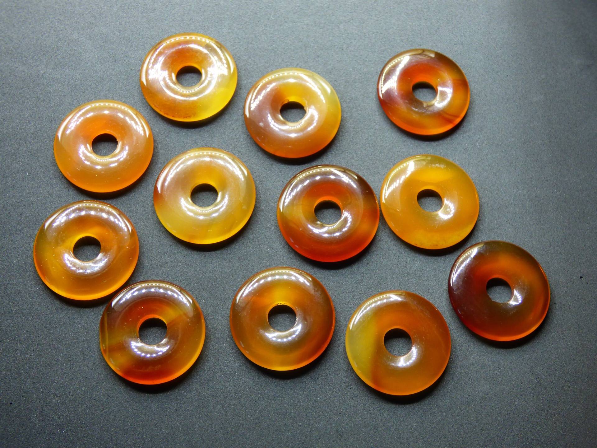 Carneol Carnelian Karneol ~ Donut 30mm Edelstein Kette ~Hippie ~Goa ~Boho ~Tibet ~Ethno ~Nature ~Donut ~Schutzsymbol ~Heilstein Carneol Carnelian Karneol ~ Donut 30mm Edelstein Kette ~Hippie ~Goa ~Boho ~Tibet ~Ethno ~Nature ~Donut ~Schutzsymbol ~Heilstein von ArtOfNatureBerlin