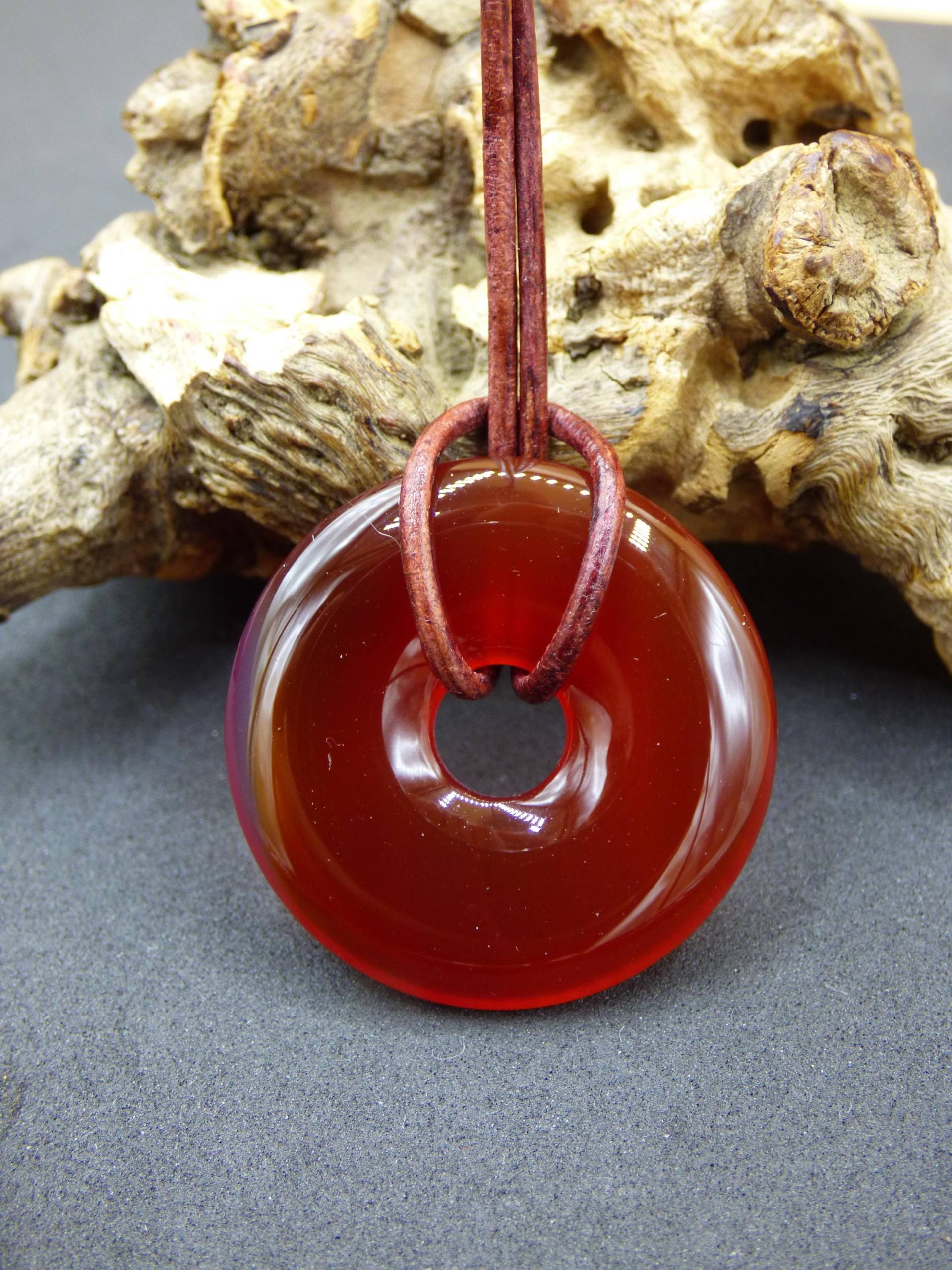 Carneol Carnelian Karneol - Edelstein Donut Kette 30mm Rot Natur Heilstein Kristalle Anhänger Mann Frau Kind Geschenk Sie Bruder Schwester von ArtOfNatureBerlin