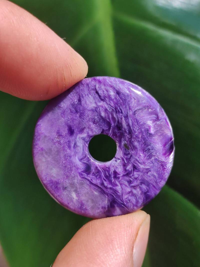 Charoit Aaa Schutzdonut - Edelstein Donut Kette Rarität Selten Schutzsymbol Heilstein Kristall Hippie Boho Ethno Mann Frau Geschenk Er Sie von ArtOfNatureBerlin