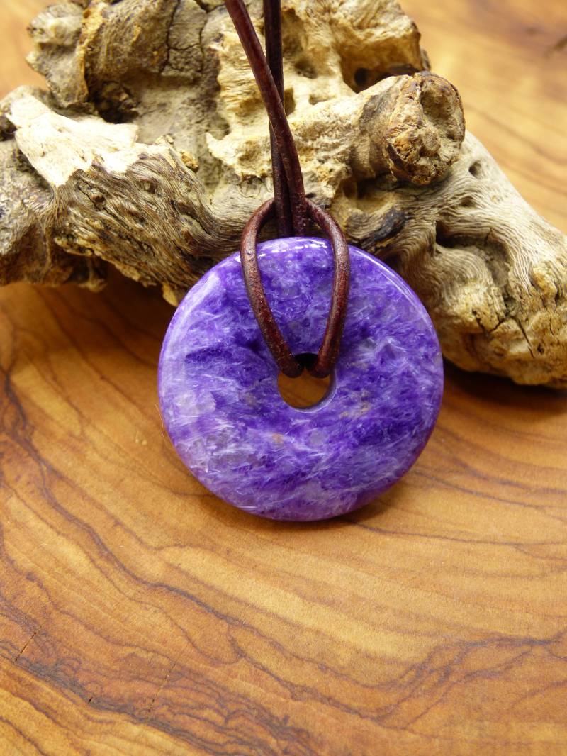 Charoit Aaa Schutzdonut - Edelstein Donut Kette Rarität Selten Schutzsymbol Heilstein Kristall Hippie Boho Ethno Mann Frau Geschenk Er Sie von ArtOfNatureBerlin