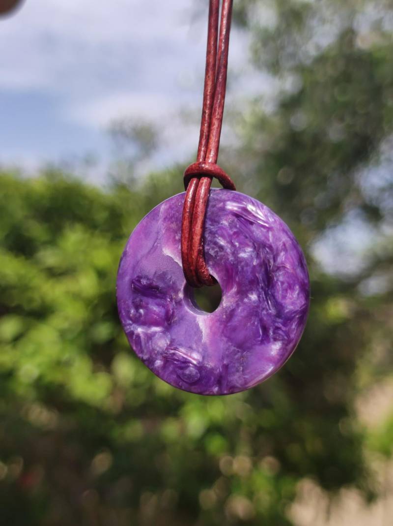 Charoit Aaa Schutzdonut - Edelstein Donut Kette Rarität Selten Schutzsymbol Heilstein Kristall Hippie Boho Ethno Mann Frau Geschenk Er Sie von ArtOfNatureBerlin