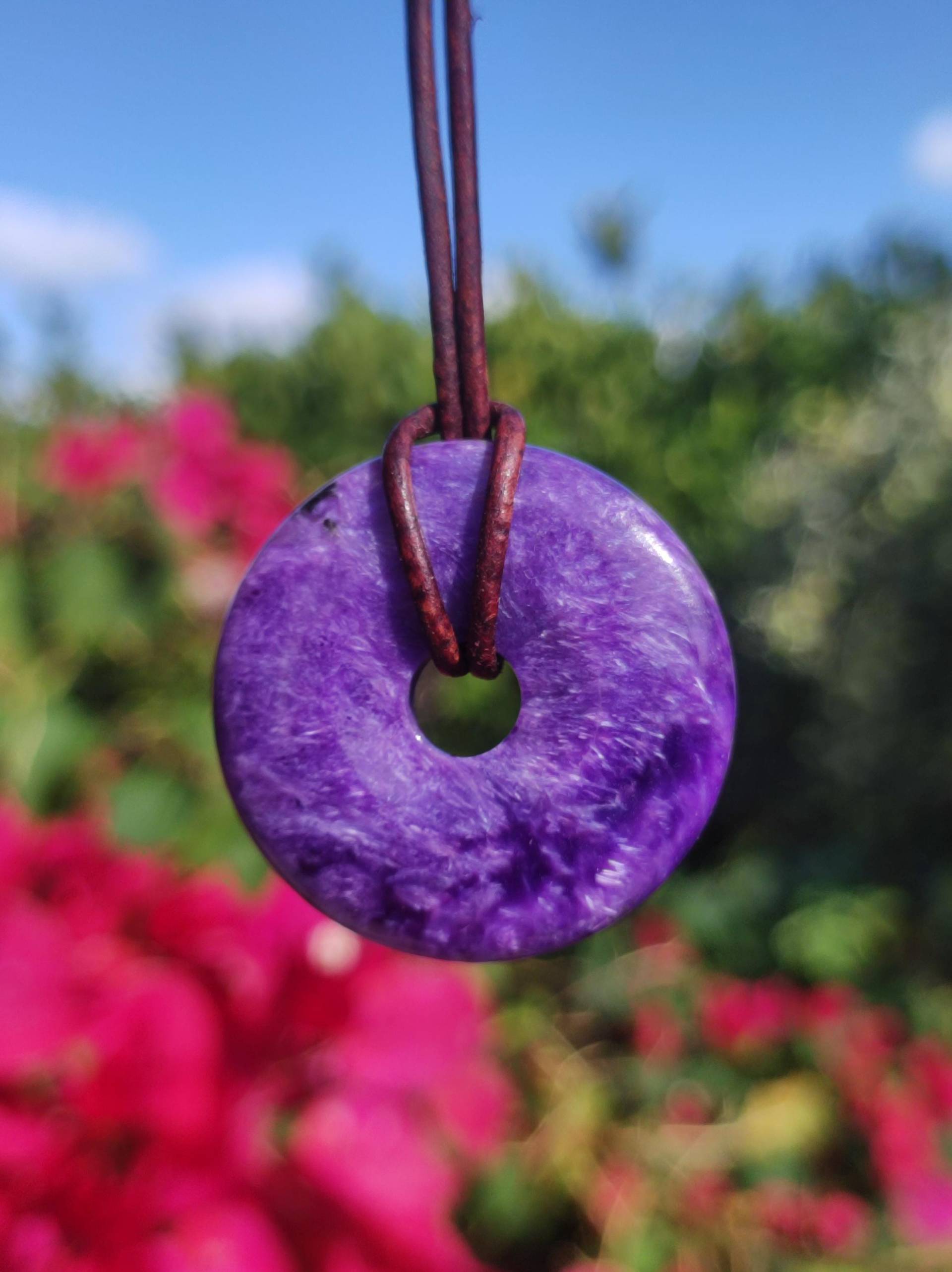 Charoit Aaa Schutzdonut - Edelstein Donut Kette Rarität Selten Schutzsymbol Heilstein Kristall Hippie Boho Ethno Mann Frau Geschenk Er Sie von ArtOfNatureBerlin