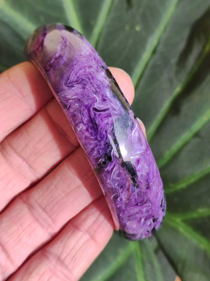 Charoit Armreif Aaa - Edelstein Armband Lila Goa Hippie Boho Natur Heilstein Geschenk Er Sie Mann Frau Freund Rarität Energie Kraft Chakra von ArtOfNatureBerlin