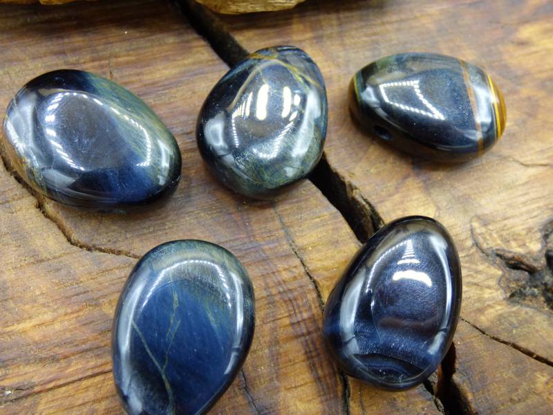 Falkenauge ~ Edelstein Kette ~Hippie ~Goa ~Boho ~Tibet ~Ethno ~Nature ~Schutzsymbol ~Heilstein von ArtOfNatureBerlin