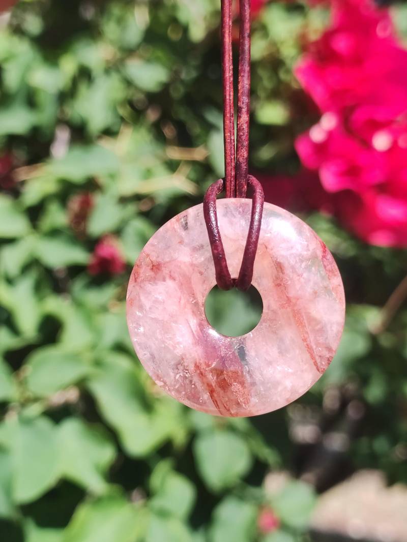 Feuerquarz/Hämatit Quarz 30mm - Edelstein Donut Kette Rot Mann Frau Vater Tochter Freund Heilstein Glück Schmuck Natur Rarität Geschenk von ArtOfNatureBerlin