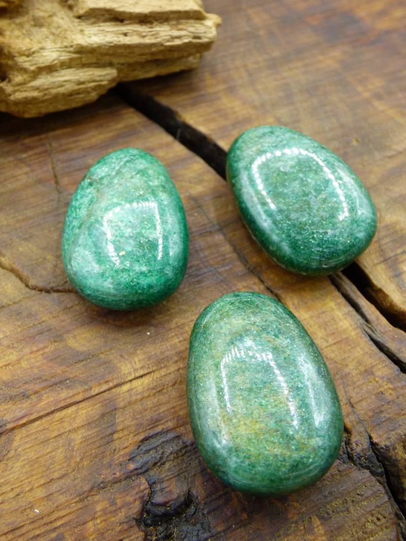 Fuchsit Edelstein Kette Grün Rot Natur Hippie Goa Boho Ethno Nature Heilstein Kristalle Schmuck Anhänger Mann Frau Kind Art Geschenk Er Sie von ArtOfNatureBerlin