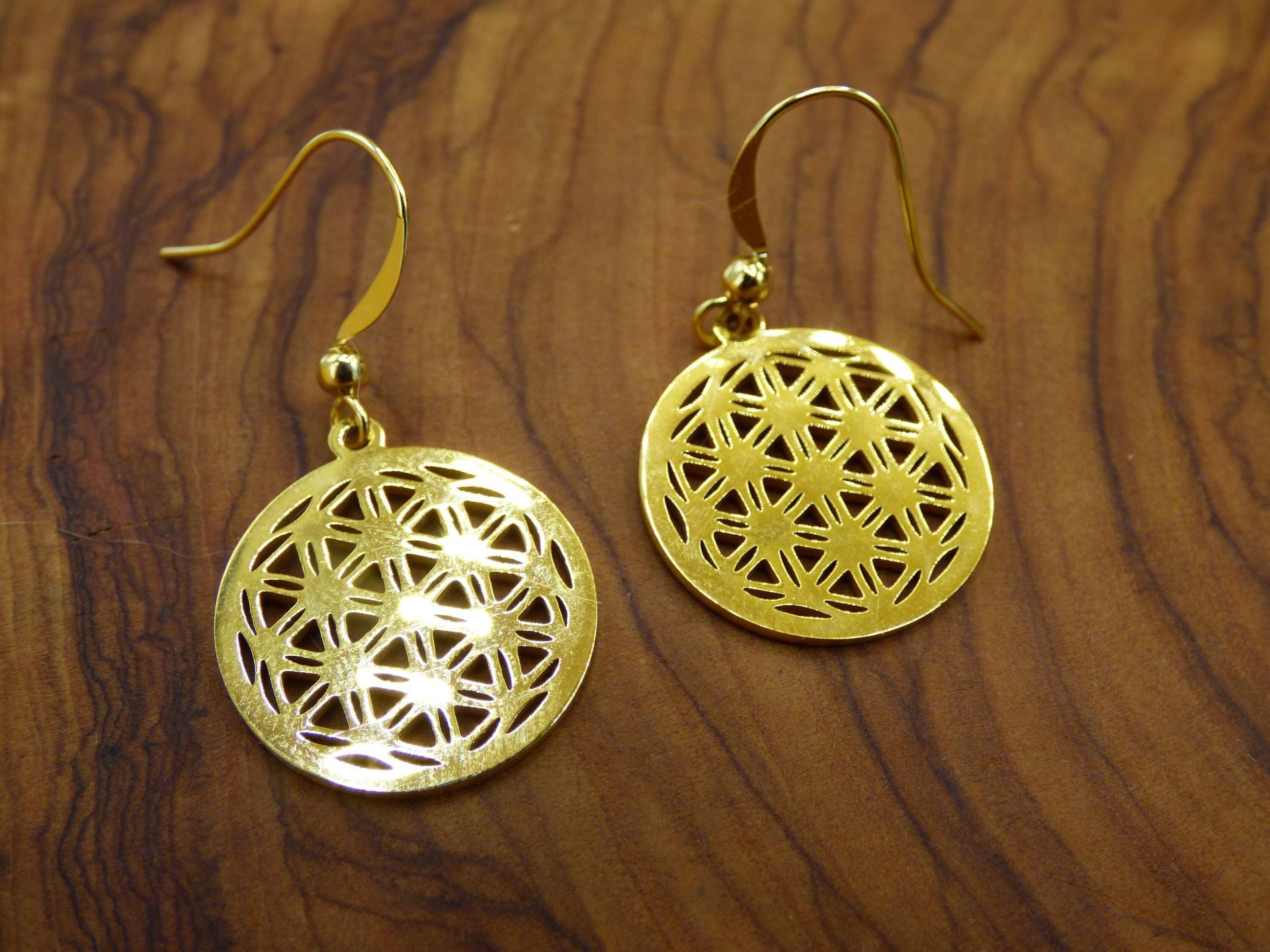 Geometrie Lebensblume Mandala Fibonacci Ohrringe Golden Edelstahl ~Hippie ~Goa ~Boho ~Ethno ~Nature Geometrie Lebensblume Mandala Fibonacci Ohrringe Golden Edelstahl ~Hippie ~Goa ~Boho ~Ethno ~Nature von ArtOfNatureBerlin