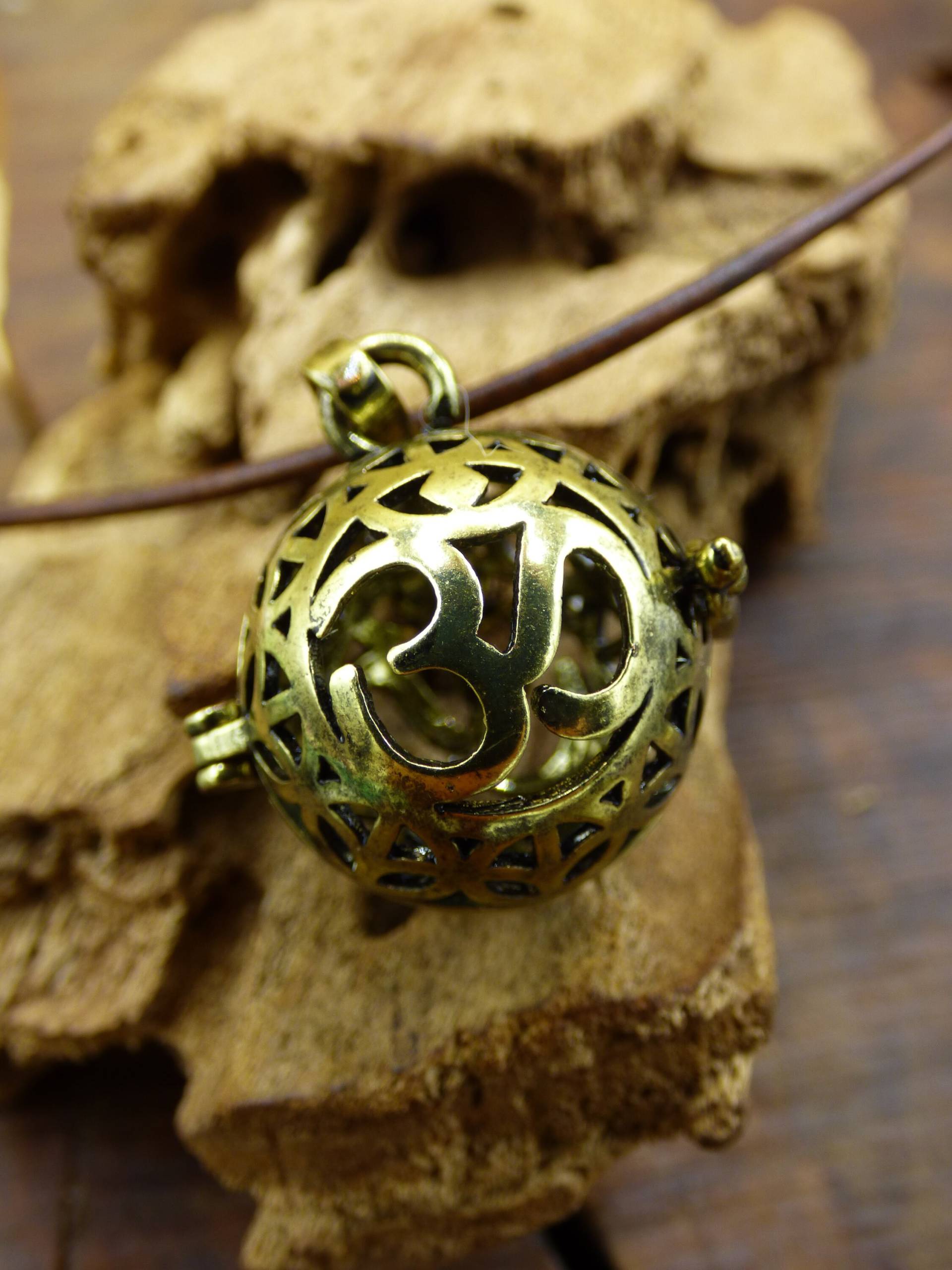 Goa Tibet Om ॐ Anhänger Kette Bronze ~Hippie ~Goa ~Boho ~Tibet ~Ethno ~Nature Goa Tibet Om ॐ Anhänger Kette Bronze ~Hippie ~Goa ~Boho ~Tibet ~Ethno ~Nature von ArtOfNatureBerlin