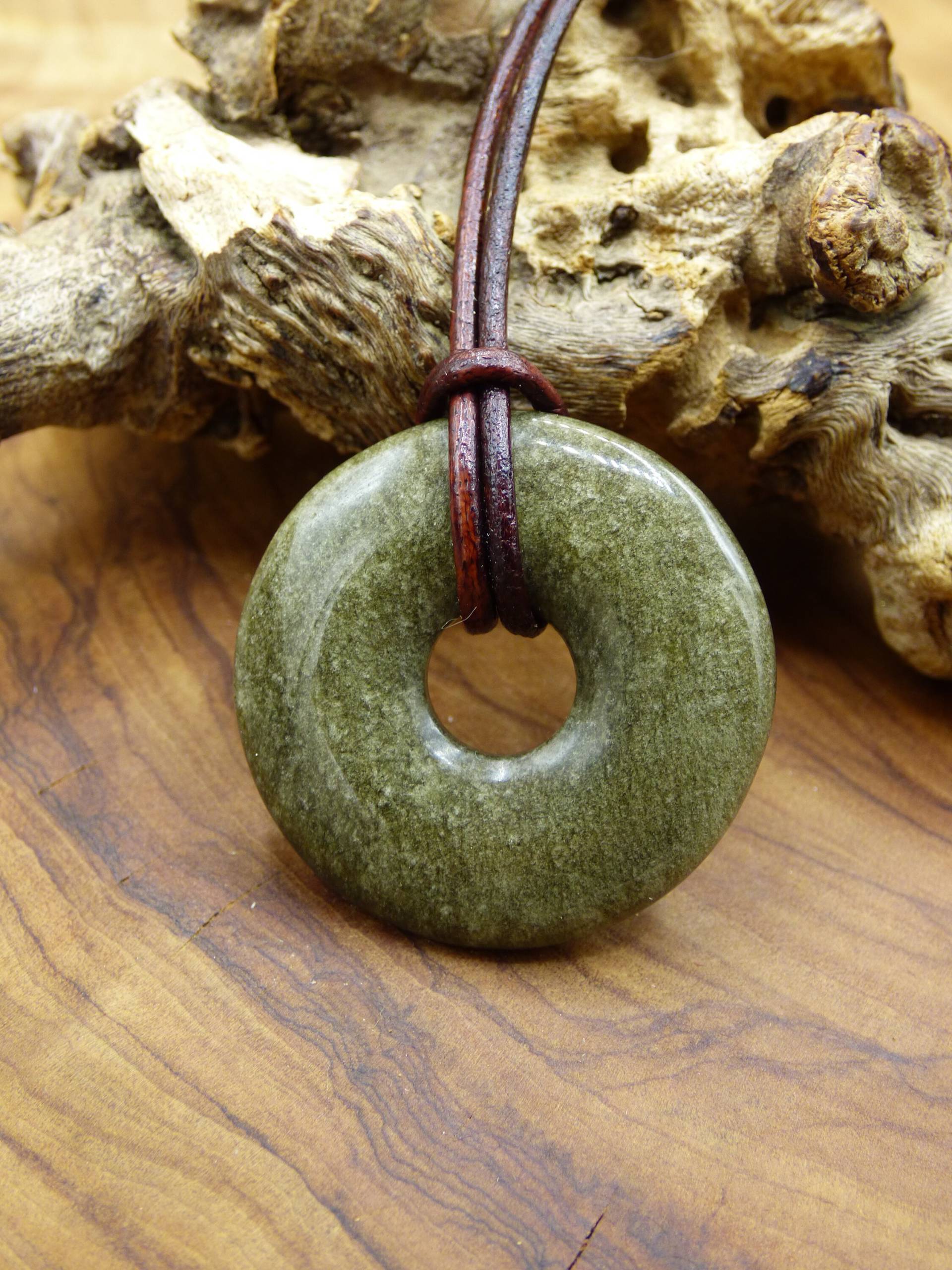 Goldobsidian 30mm - Edelstein Donut Kette Mann Frau Vater Mutter Sohn Tochter Freund Heilstein Glück Goa Hippie Natur Rarität Geschenk Goldobsidian 30mm - Edelstein Donut Kette Mann Frau Vater Mutter Sohn Tochter Freund Heilstein Glück Goa Hippie Natur Rarität Geschenk von ArtOfNatureBerlin